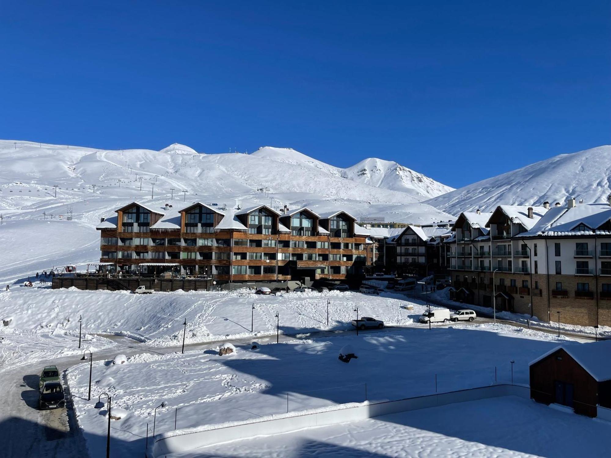 Four Season Gudauri Appartement Buitenkant foto